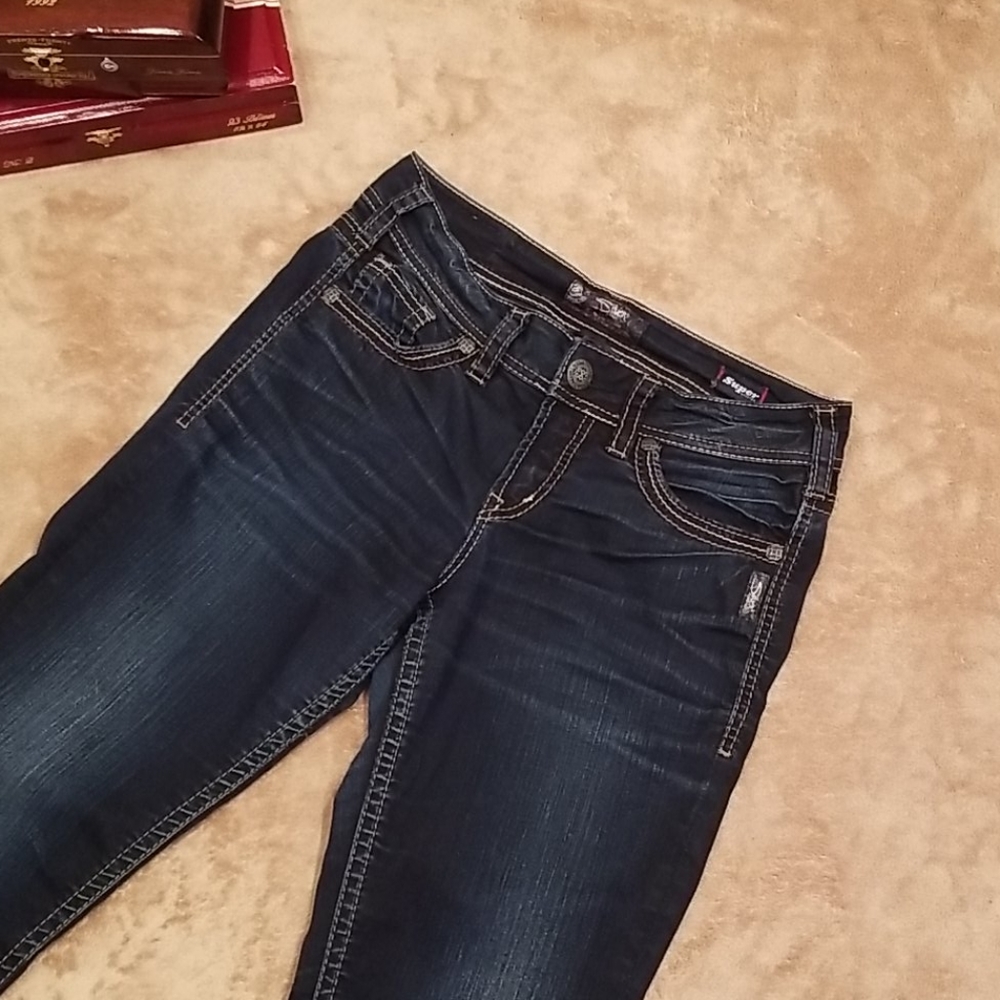 SILVER women's "suki" super stretch cropped jeans Size 29